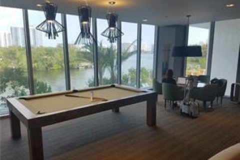 Condo in North Miami Beach, Florida, 2 bedrooms № 2245530 - photo 27