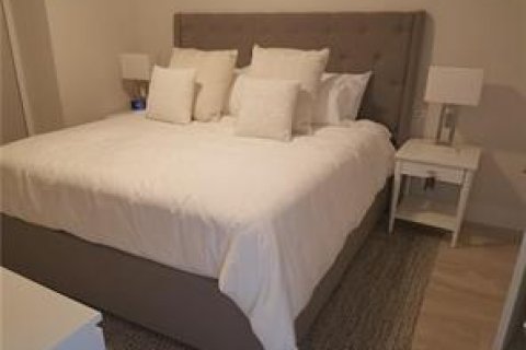 Condo in North Miami Beach, Florida, 2 bedrooms № 2245530 - photo 12