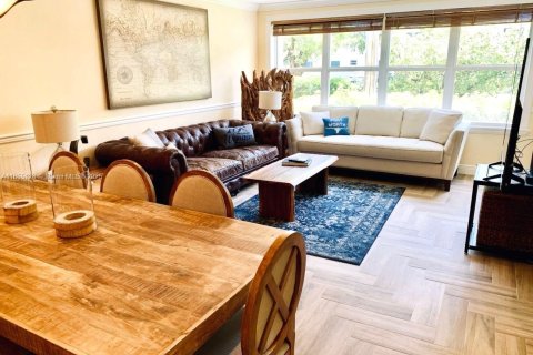Condo in Hallandale Beach, Florida, 1 bedroom  № 1874821 - photo 27
