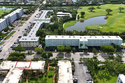 Condo in Hallandale Beach, Florida, 1 bedroom  № 1874821 - photo 3