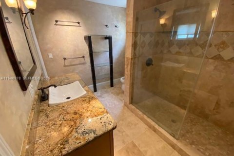 Villa ou maison à louer à Miami, Floride: 3 chambres, 206.99 m2 № 2003103 - photo 5