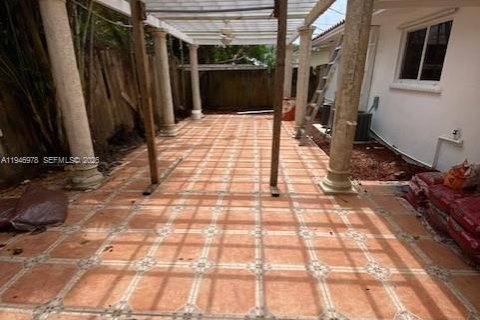 Villa ou maison à louer à Miami, Floride: 3 chambres, 206.99 m2 № 2003103 - photo 7