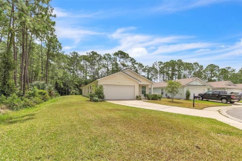 House in Bunnell, Florida 4 bedrooms, 179.49 sq.m. № 1852670 - photo 2