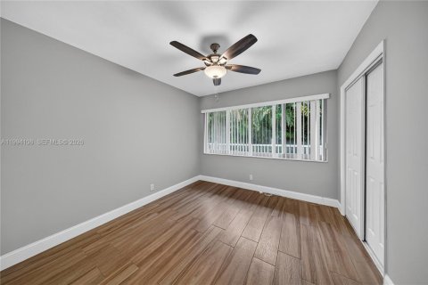 Casa en venta en Fort Lauderdale, Florida, 4 dormitorios, 214.33 m2 № 2055507 - foto 27