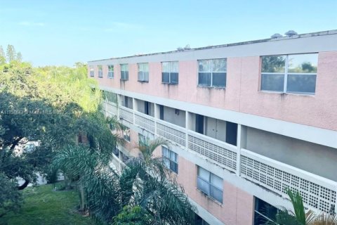 Купить кондоминиум в Лодерхилл, Флорида 2 спальни, 88.26м2, № 1985358 - фото 5