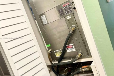 Купить кондоминиум в Лодерхилл, Флорида 2 спальни, 88.26м2, № 1985358 - фото 16