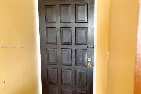 Купить кондоминиум в Лодерхилл, Флорида 2 спальни, 88.26м2, № 1985358 - фото 15