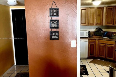 Купить кондоминиум в Лодерхилл, Флорида 2 спальни, 88.26м2, № 1985358 - фото 8