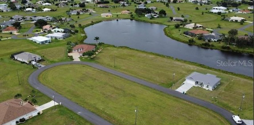 Terrain à Punta Gorda, Floride № 1906858