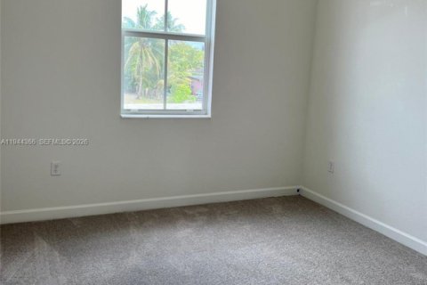 Townhouse in Miami, Florida 3 bedrooms, 157.47 sq.m. № 2001579 - photo 9