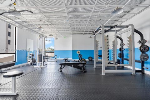 Condo in Hollywood, Florida, 2 bedrooms  № 2068045 - photo 21