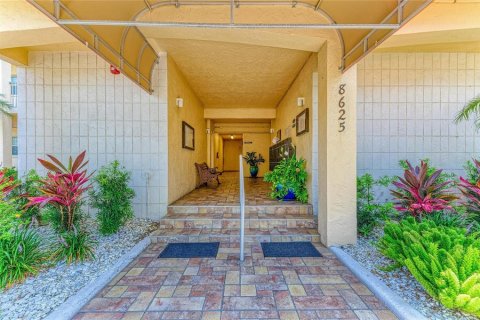Condominio en venta en Sarasota, Florida, 2 dormitorios, 107.77 m2 № 2226251 - foto 3