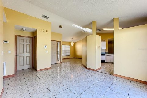 House in Kissimmee, Florida 3 bedrooms, 149.29 sq.m. № 1884614 - photo 4