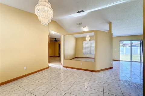 House in Kissimmee, Florida 3 bedrooms, 149.29 sq.m. № 1884614 - photo 8