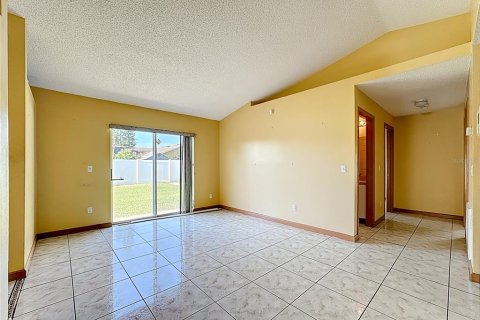 House in Kissimmee, Florida 3 bedrooms, 149.29 sq.m. № 1884614 - photo 10