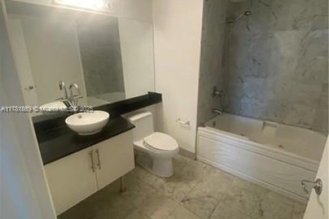 Condominio en venta en Miami, Florida, 1 dormitorio, 72 m2 № 1868686 - foto 5