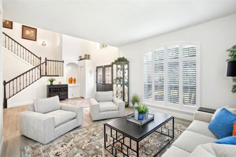 House in Tampa, Florida 6 bedrooms, 302.68 sq.m. № 1679739 - photo 2