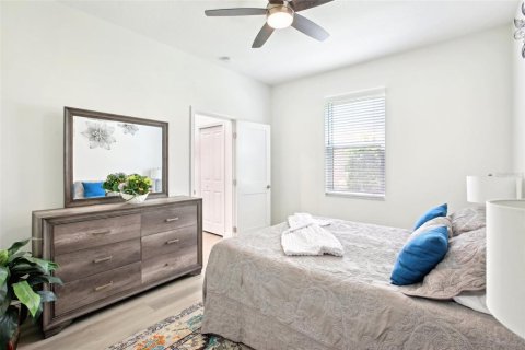 House in Tampa, Florida 6 bedrooms, 302.68 sq.m. № 1679739 - photo 14