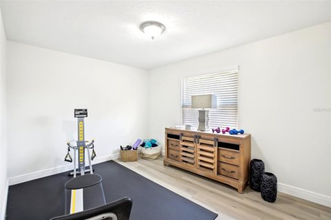 House in Tampa, Florida 6 bedrooms, 302.68 sq.m. № 1679739 - photo 21