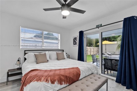 Villa ou maison à louer à Hollywood, Floride: 6 chambres, 142.7 m2 № 1956147 - photo 11