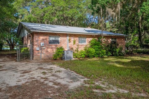 House in Keystone Heights, Florida 3 bedrooms, 148.64 sq.m. № 2199689