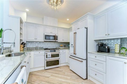 Condo in Saint Petersburg, Florida, 3 bedrooms  № 1808055 - photo 8