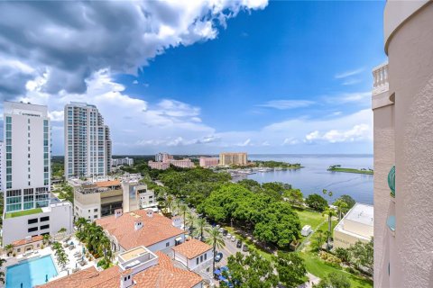 Condo in Saint Petersburg, Florida, 3 bedrooms  № 1808055 - photo 13