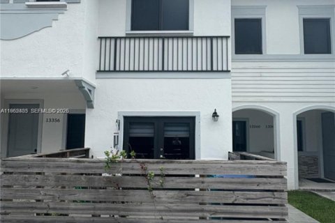 Adosado en alquiler en Homestead, Florida, 3 dormitorios, 135.92 m2 № 2006667 - foto 2