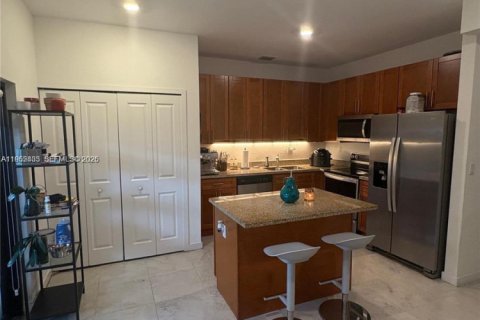 Adosado en alquiler en Homestead, Florida, 3 dormitorios, 135.92 m2 № 2006667 - foto 3