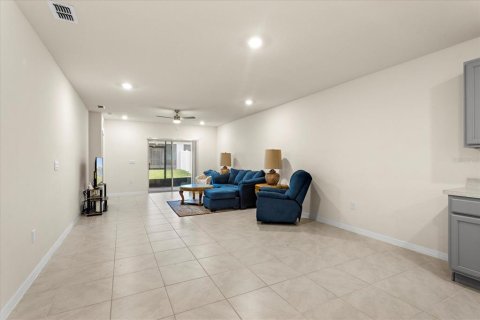 Apartment in Leesburg, Florida 3 bedrooms, 148.92 sq.m. № 1786271 - photo 3