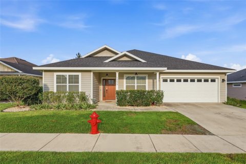 House in High Springs, Florida 4 bedrooms, 166.02 sq.m. № 2204241