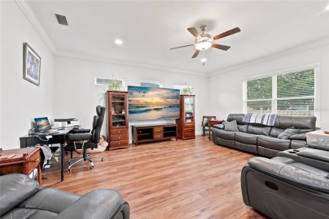 House in High Springs, Florida 4 bedrooms, 166.02 sq.m. № 2204241 - photo 16