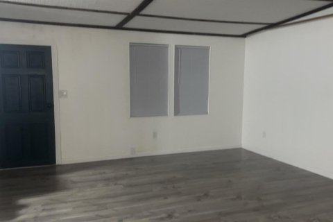 House in Okeechobee, Florida 4 bedrooms, 203.27 sq.m. № 2248493 - photo 7