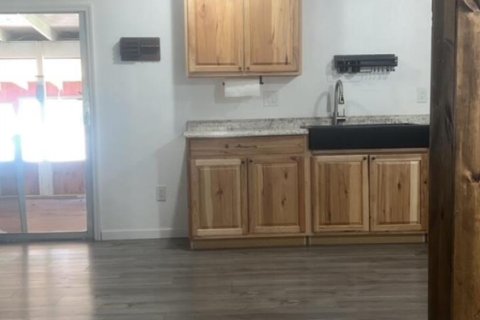 House in Okeechobee, Florida 4 bedrooms, 203.27 sq.m. № 2248493 - photo 4