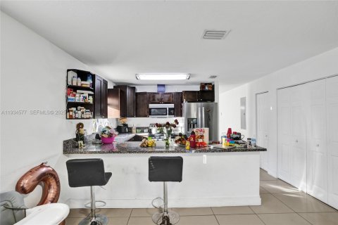 Villa ou maison à vendre à Miami, Floride: 3 chambres, 139.35 m2 № 1992741 - photo 22