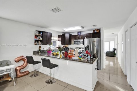 Villa ou maison à vendre à Miami, Floride: 3 chambres, 139.35 m2 № 1992741 - photo 23