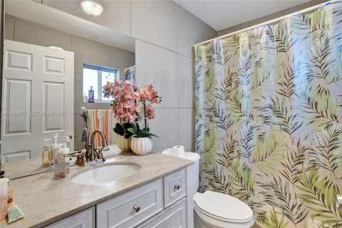 Villa ou maison à vendre à Miami, Floride: 3 chambres, 139.35 m2 № 1992741 - photo 12