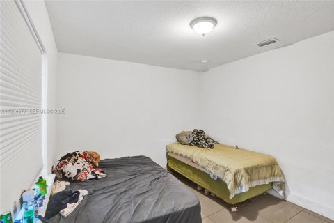 Villa ou maison à vendre à Miami, Floride: 3 chambres, 139.35 m2 № 1992741 - photo 27