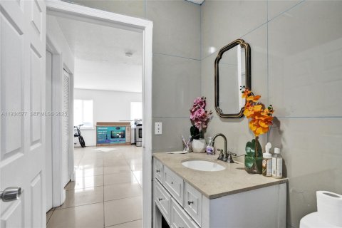 Villa ou maison à vendre à Miami, Floride: 3 chambres, 139.35 m2 № 1992741 - photo 25