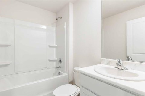 House in Parrish, Florida 3 bedrooms, 139.73 sq.m. № 1793702 - photo 15