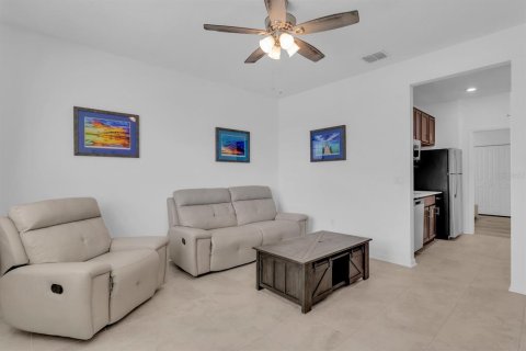 Villa ou maison à vendre à Kissimmee, Floride: 4 chambres, 196.49 m2 № 2345496 - photo 26