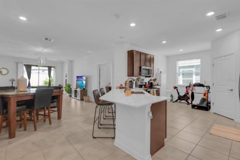 Villa ou maison à vendre à Kissimmee, Floride: 4 chambres, 196.49 m2 № 2345496 - photo 10