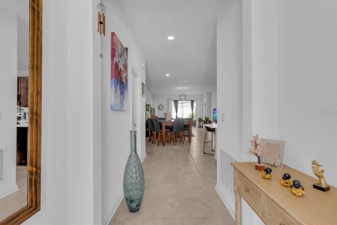 Villa ou maison à vendre à Kissimmee, Floride: 4 chambres, 196.49 m2 № 2345496 - photo 4