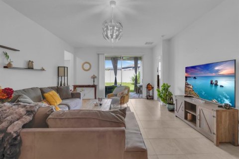 Villa ou maison à vendre à Kissimmee, Floride: 4 chambres, 196.49 m2 № 2345496 - photo 6
