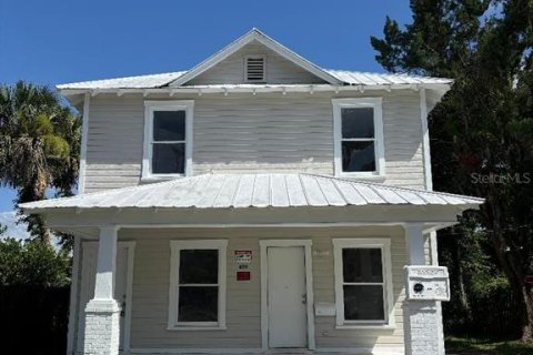 Commercial property in New Smyrna Beach, Florida 3 bedrooms, 133.78 sq.m. № 1837816 - photo 1