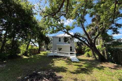 Commercial property in New Smyrna Beach, Florida 3 bedrooms, 133.78 sq.m. № 1837816 - photo 8