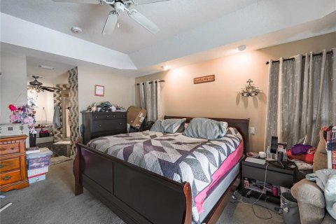 House in Lakeland, Florida 3 bedrooms, 213.49 sq.m. № 1286089 - photo 8