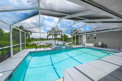 House in Lakeland, Florida 3 bedrooms, 213.49 sq.m. № 1286089 - photo 10