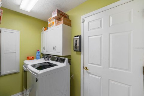 House in Lakeland, Florida 3 bedrooms, 213.49 sq.m. № 1286089 - photo 24