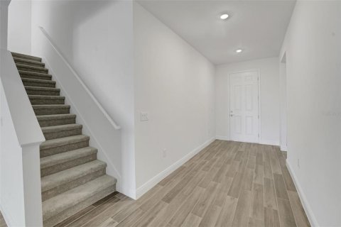 Casa en venta en Land O' Lakes, Florida, 4 dormitorios, 287.9 m2 № 2209100 - foto 9